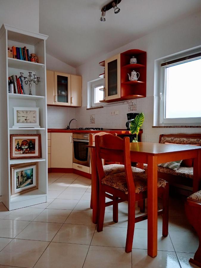 Apartmani Nikolina Ražanac Kültér fotó